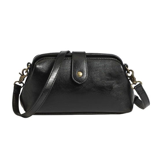 Vintage Crossbody Bag – Snap-Top Frame — Black, front view | BTendance