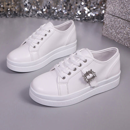 Sneakers métallisées à bijou