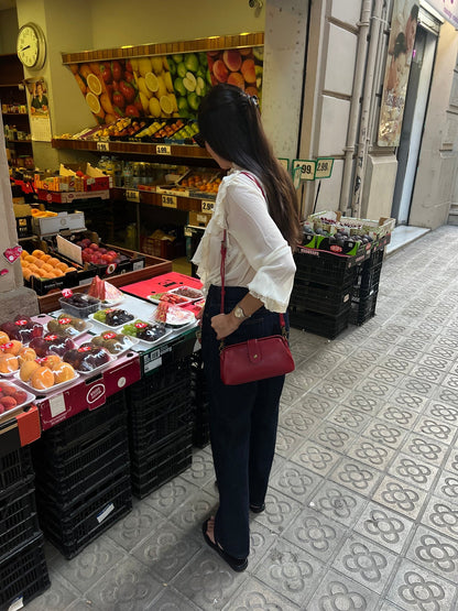 Vintage Crossbody Bag – Snap-Top Frame — Red, street styling | BTendance