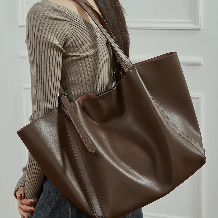 Soft tote bag with long handles – Brown tote worn on the shoulder | BTendance