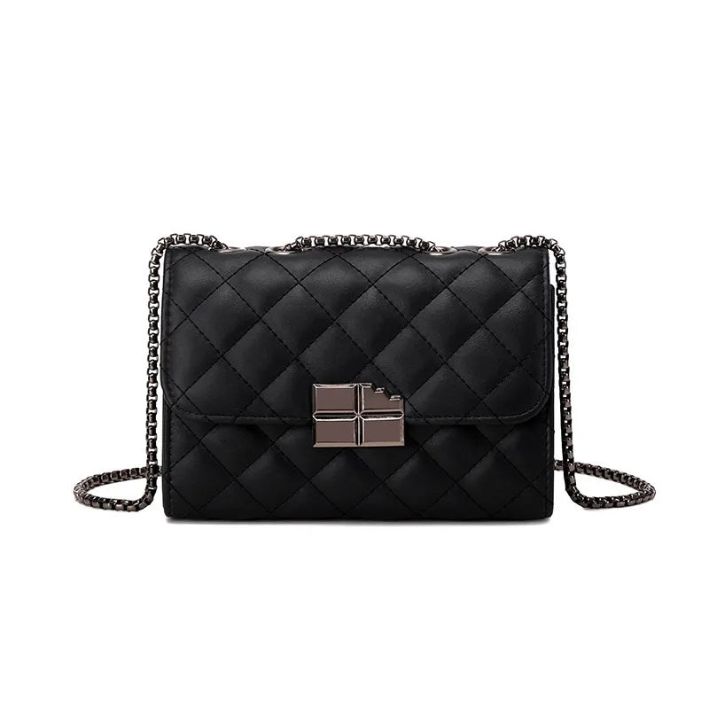 Quilted chain strap crossbody bag – Black bag on white background | BTendance