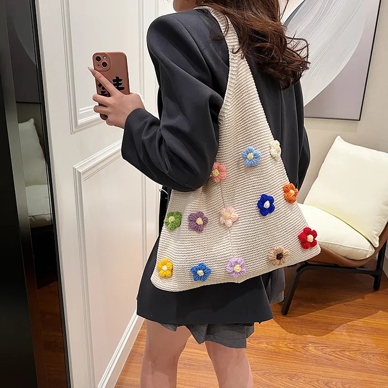 Flower applique knit shoulder tote – Multicolour flower tote shown from the back | BTendance
