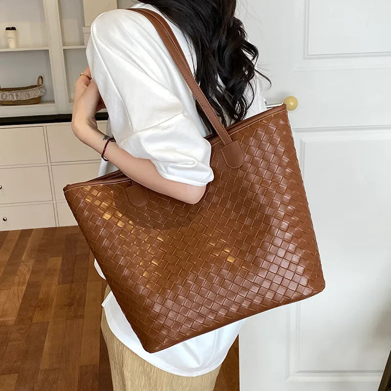 Woven texture shoulder tote bag – Tan tote worn on the shoulder | BTendance