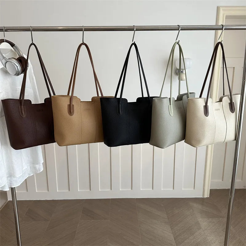 Structured tote bag with long handles – Assorted colour tote bags hanging on a rail | BTendance