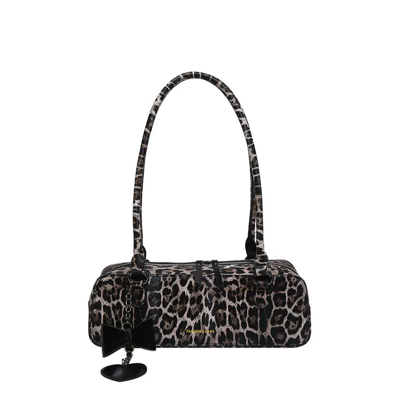 Leopard print shoulder bag with heart charm – Dark leopard bag, front view | BTendance
