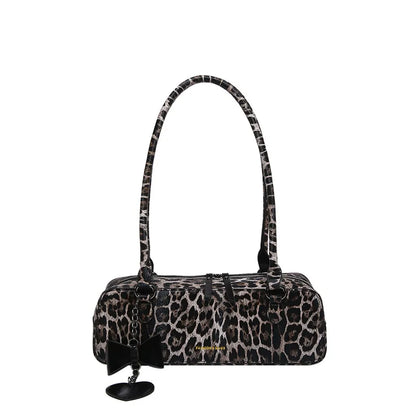 Leopard print shoulder bag with heart charm – Dark leopard bag, front view | BTendance