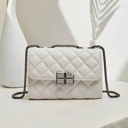 Quilted chain strap crossbody bag – White bag, front view on table | BTendance