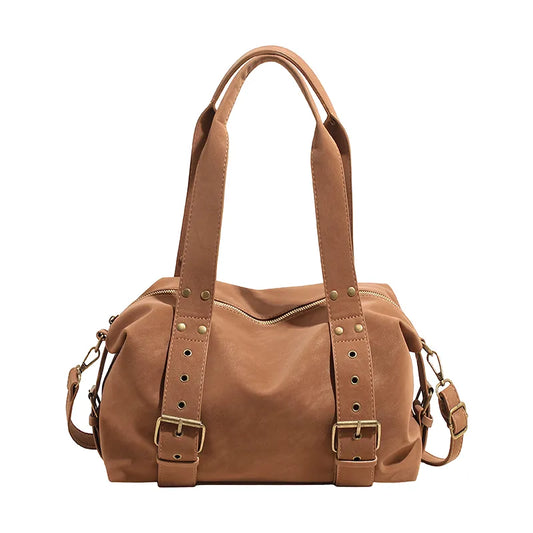 Buckle detail shoulder bag – Tan bag on white background | BTendance